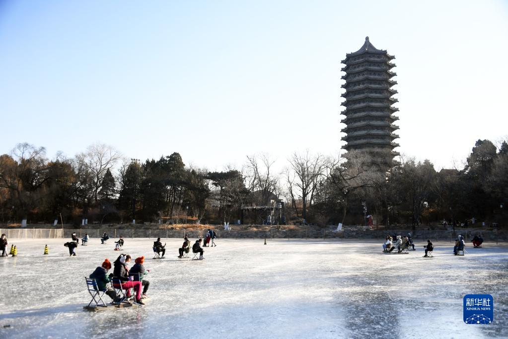 欧陆平台注册：北京：冰上运动迎新年